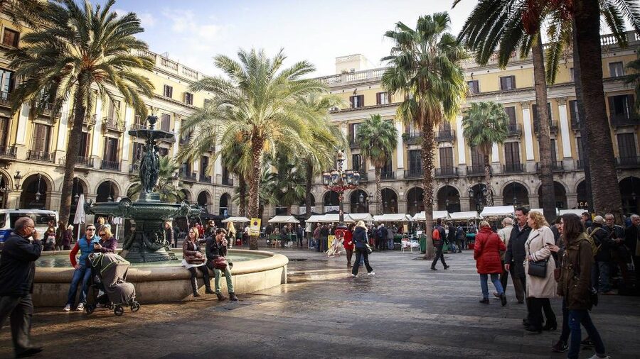Barcelona: Old Town and Gothic Quarter Walking Tour - El Born and the Modern Side of the Walk