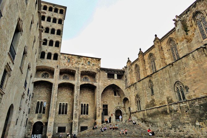 Barcelona Old Town & Gothic Quarter Small Group Tour - Palau de la Música Catalana: What You’ll Notice Before You Buy Anything