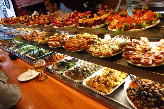 Barcelona Old Town Night Small Group Tour with Tapas & Flamenco - Meeting at Hard Rock Café near Plaça Catalunya