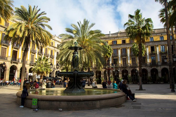 Barcelona Old Town Private Walking Tour - Where the Walk Starts: Arc de Triomf to the Ciutadella “Green Spine”