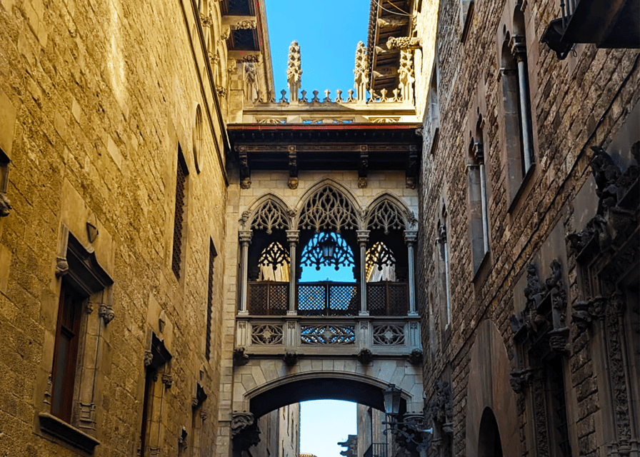 Barcelona: Old Town Private Walking Tour of Past and Present - Getting Oriented: Arc de Triomf, Plaça de Sant Jaume, and Ciutadella Park