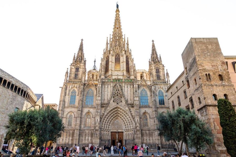 Barcelona Old Town Private Walking Tour with Local Historian - La Rambla to Plaça Reial: A Gentle Finish You Can Extend