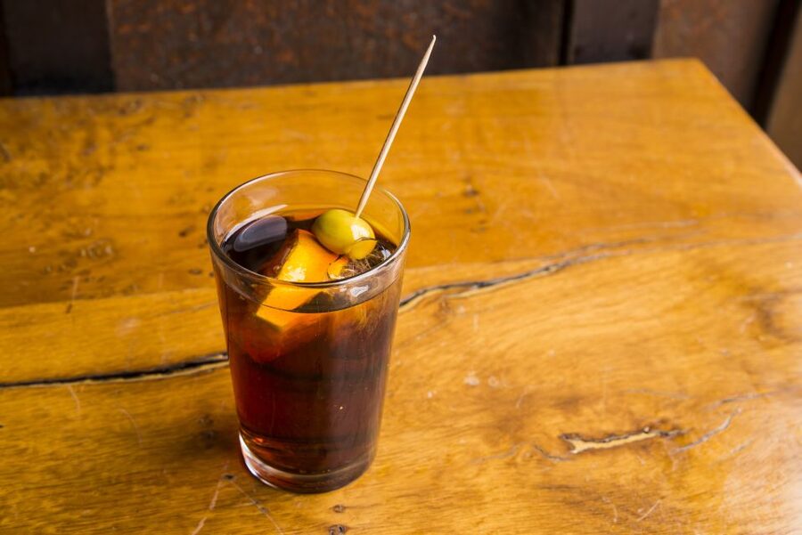 Barcelona: Old Town Tapas & Paella Food Tour with 8 Tastings - Sangria and Classic Paella Near the Mediterranean Coast