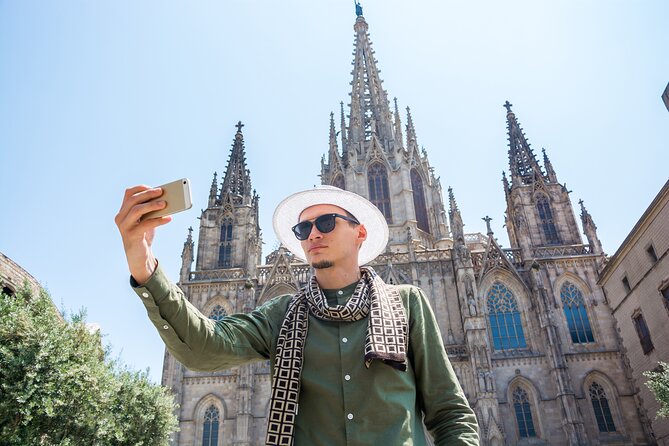Barcelona Old Town Walking Tour & Optional Casa Battlo Ticket - Gothic Quarter Stops: Cathedral Views and Squares Like Plaça Sant Felip Neri