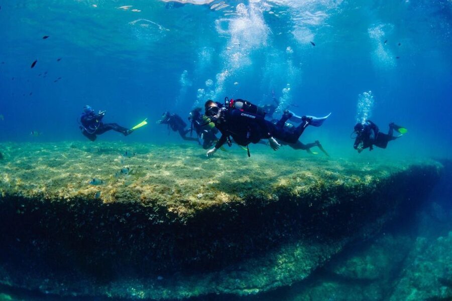 Barcelona: PADI Scuba Diver Course Certification Training - Instructor experience in real life: Pau and Alex as examples