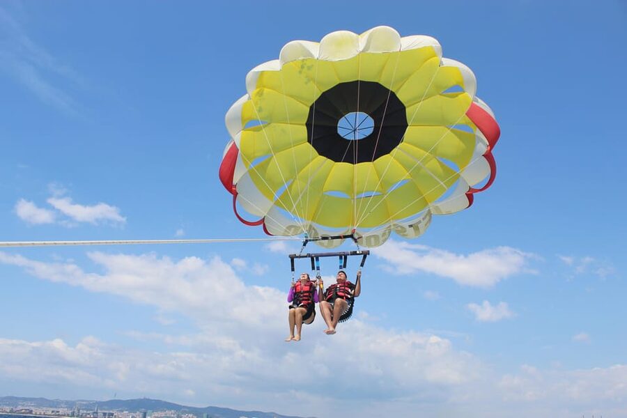 Barcelona: Parasailing with 360º Panoramic Skyline Views - Price and Value: Is Around $100 Worth It?