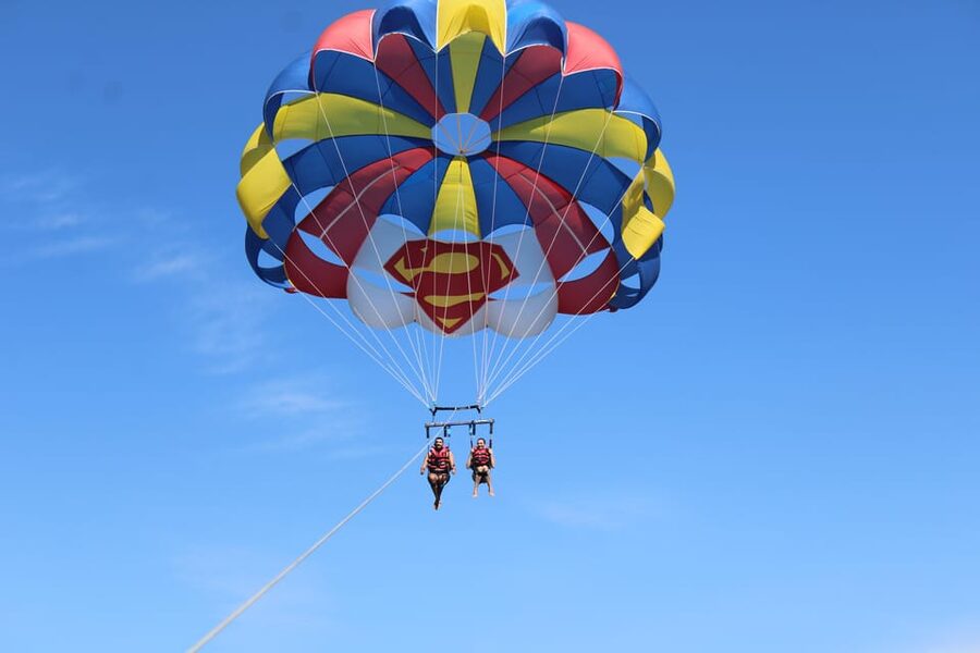 Barcelona: Parasailing with 360º Panoramic Skyline Views - Small Practical Tips for a Smoother Sky Ride
