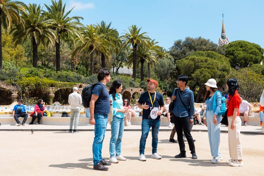 Barcelona: Park Güell Guided Tour with Fast-Track Access - Why this Park Güell tour feels worth $39