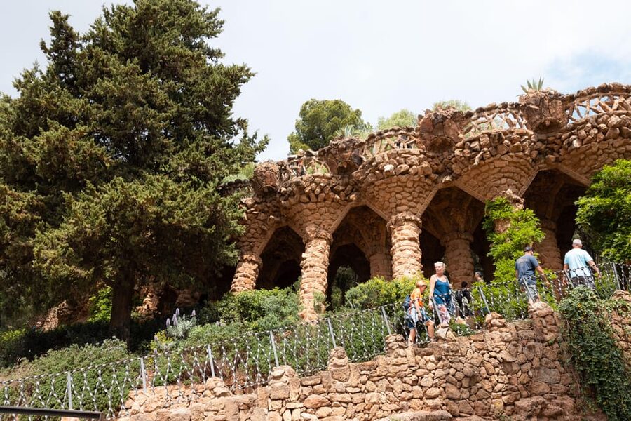 Barcelona: Park Güell Guided Tour with Fast-Track Access - The 75-minute walking route: what you’ll see and why each stop matters