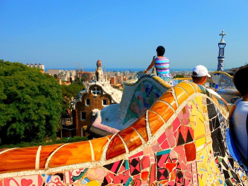 Barcelona: Park Güell Guided Tour with Fast-Track Access - Who should book this tour