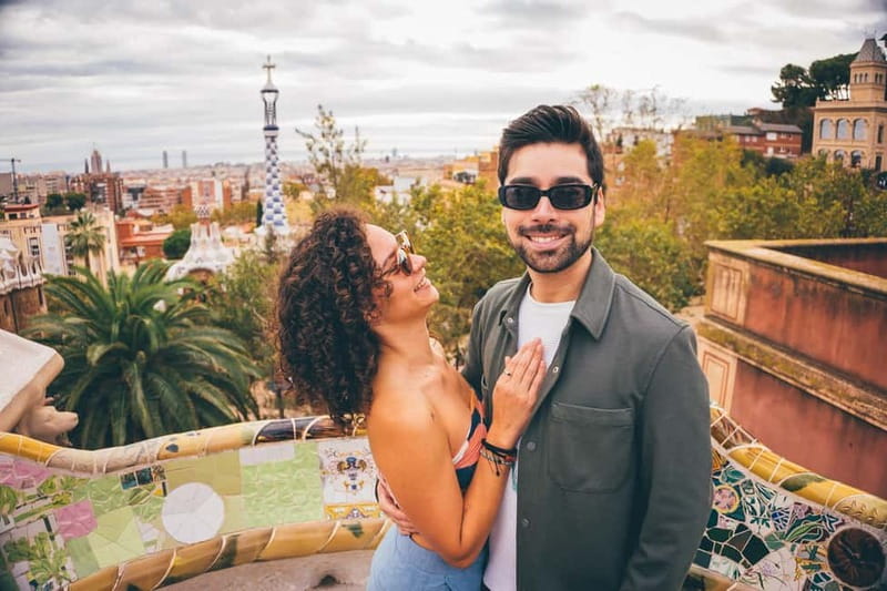 Barcelona: Park Guell Photoshoot - Meeting Outside Amanita Gift Shop: How the Session Starts