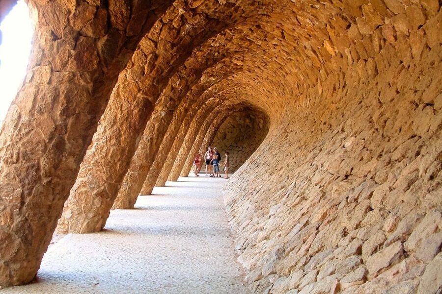 Barcelona & Park Güell: Private Half-Day Tour with Pickup - Passeig de Gràcia: where Modernism shows off