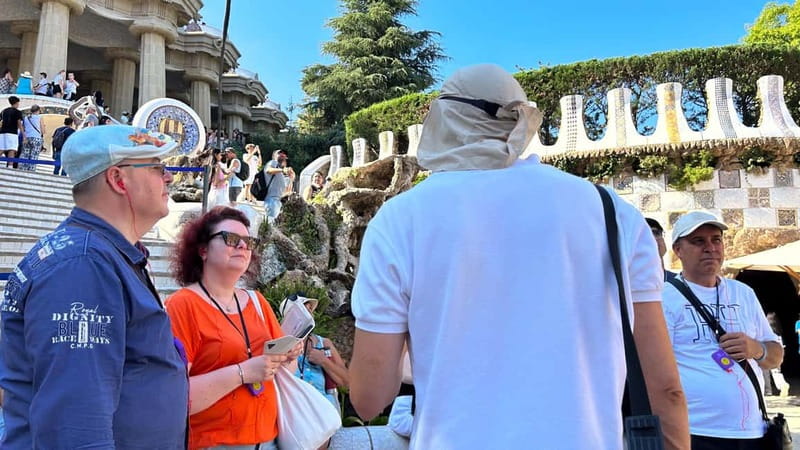 Barcelona: Park Güell Small Group Tour + Skip the Line - Skip-the-Line Entry: What $28 Buys You Besides Convenience