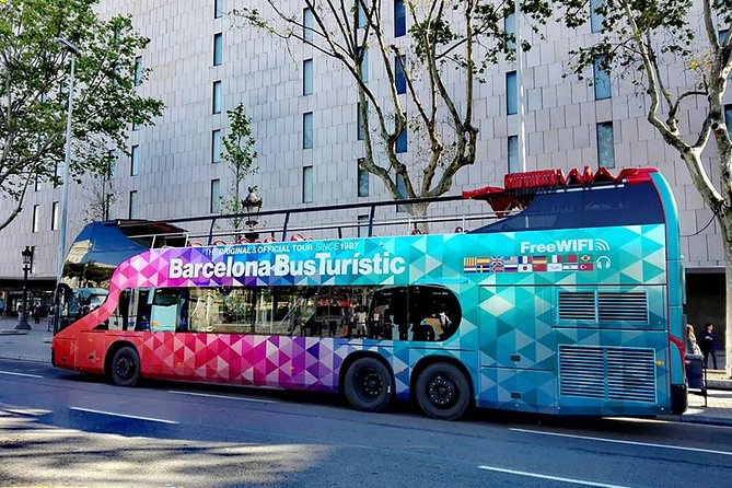 Barcelona Pass: Save up to 50% - Includes Sagrada Familia - Sagrada Familia guided tour: what you gain with an arts-trained guide