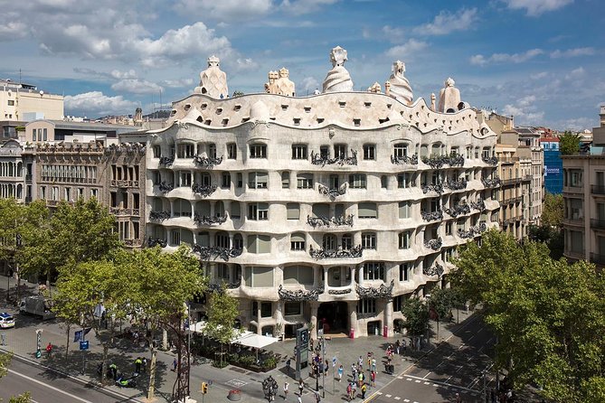 Barcelona Pass: Save up to 50% - Includes Sagrada Familia - Montjuïc and the port: Poble Espanyol, cable car, and Las Golondrinas