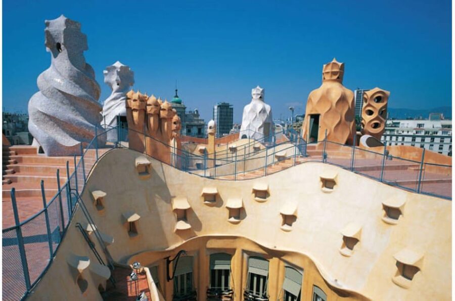 Barcelona:Pass with Casa Battló, Casa Milà, Teleferic & more - Key points at a glance
