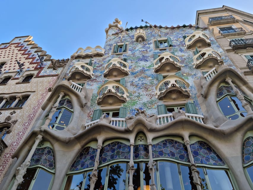 Barcelona:Pass with Casa Battló, Casa Milà, Teleferic & more - The smart (and slightly annoying) logistics: digital pass, vouchers, and bus tickets