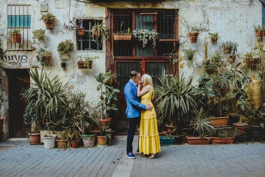 Barcelona: Personal Travel & Vacation Photographer - Who this Barcelona photo session fits best