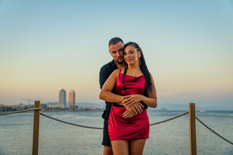 Barcelona Photo Experience: famous landmarks or the beach! - Why a private photoshoot works in Barcelona