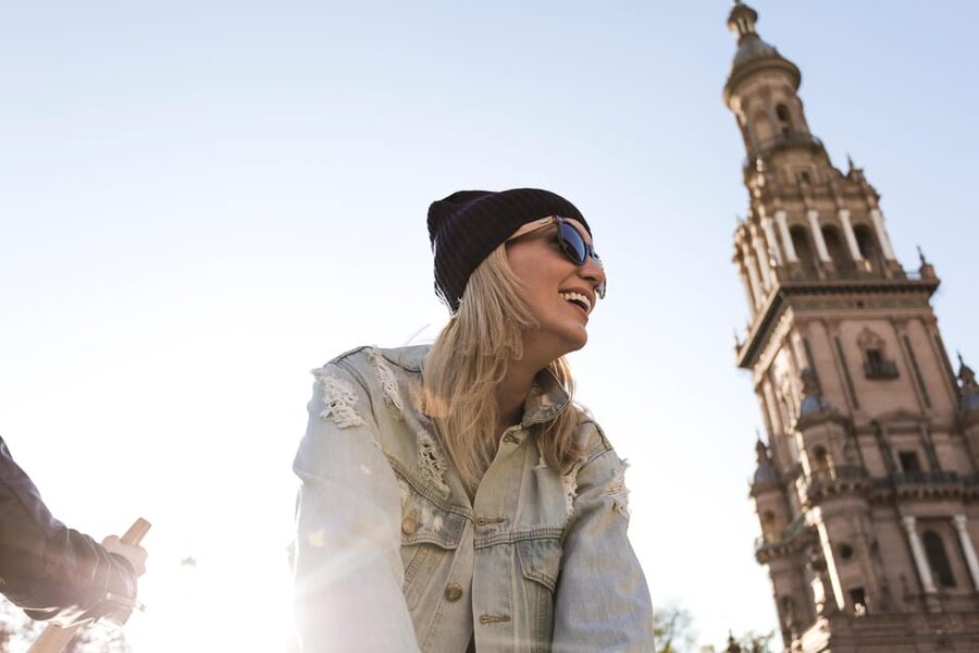 Barcelona: Photo Shoot + Exclusive Video of the Best Moments - Language, comfort, and the “pose help” factor