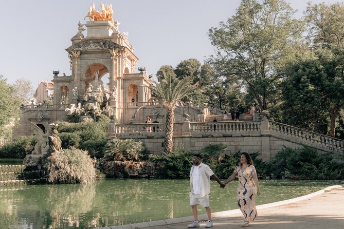 Barcelona Photoshoot Experience Cathedral Born & Ciutadella Park - Stop 1: Barcelona Cathedral for strong structure and flattering angles