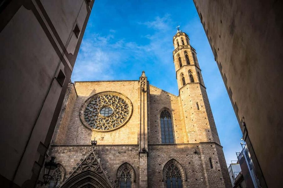 Barcelona: Picasso Museum Entry, Digital Guide & Born Walk - Getting to the Picasso Museum: where to start and why it matters