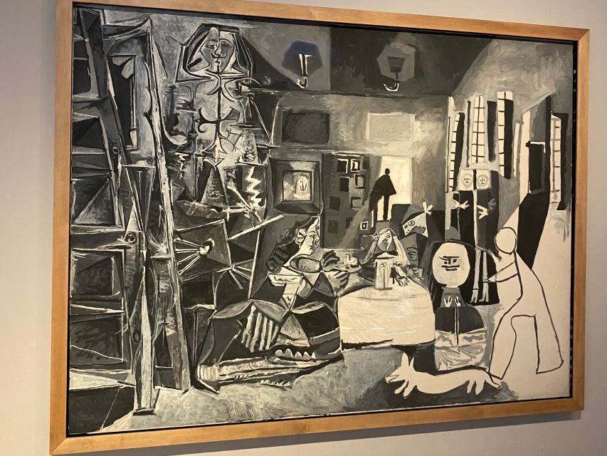 Barcelona: Picasso Museum with Ticket and Guided Tour - Seeing painting, sculpture, and ceramics in one flow