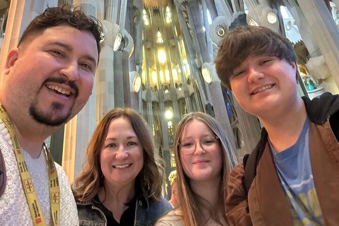 Barcelona Premium: Gothic, Montjuic, Sagrada Familia & Park Güell - Santa Maria del Mar in the Born district: a calmer church stop