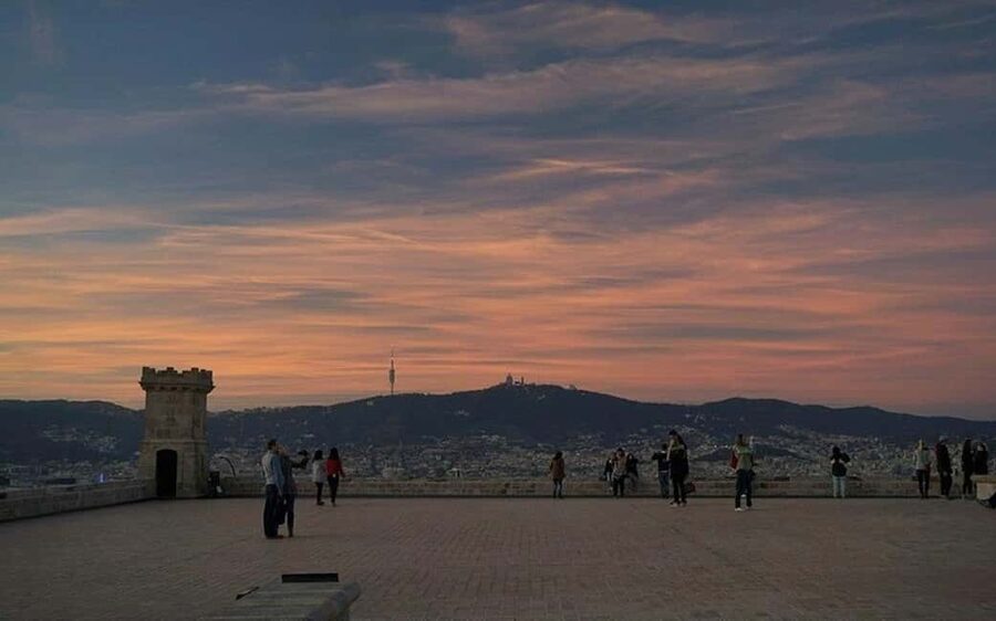 Barcelona: Private 2-Hour Best of Barcelona In-city Tour - Private car, short time: how this 2-hour Best of Barcelona tour really works