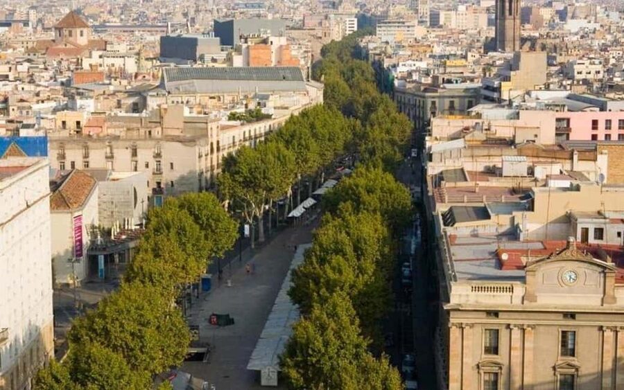 Barcelona: Private 2-Hour Best of Barcelona In-city Tour - Arc de Triomf to Plaça de Catalunya: the squares-and-streets orientation lesson