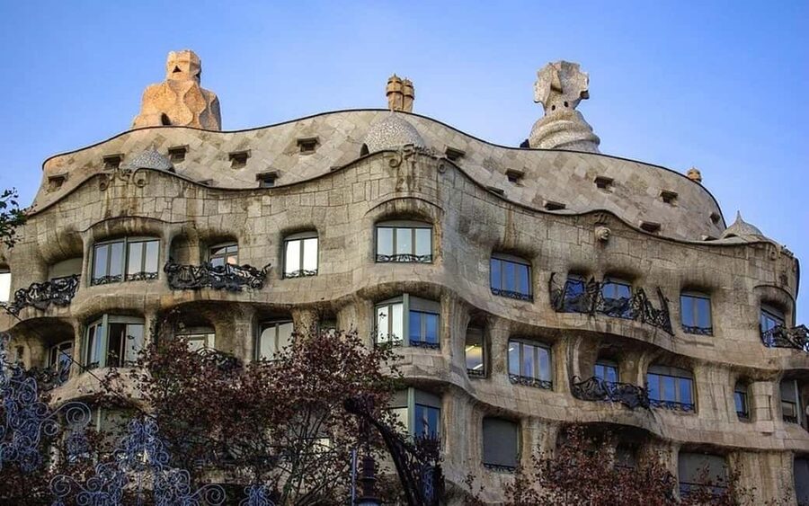 Barcelona: Private 2-Hour Best of Barcelona In-city Tour - Montjuïc National Palace, Olympic-era views, and the Olympic Ring drive-by