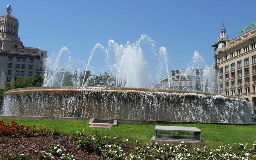 Barcelona: Private 2-Hour Best of Barcelona In-city Tour - What I’d watch for: comfort, traffic, and the limits of car guiding