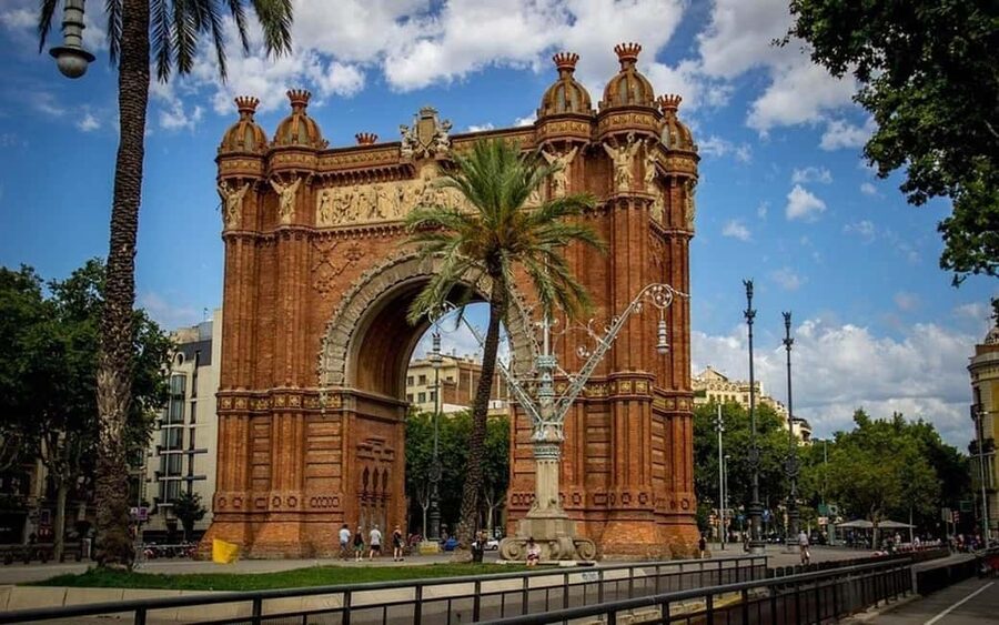 Barcelona: Private 2-Hour Best of Barcelona In-city Tour - Who this private tour is best for