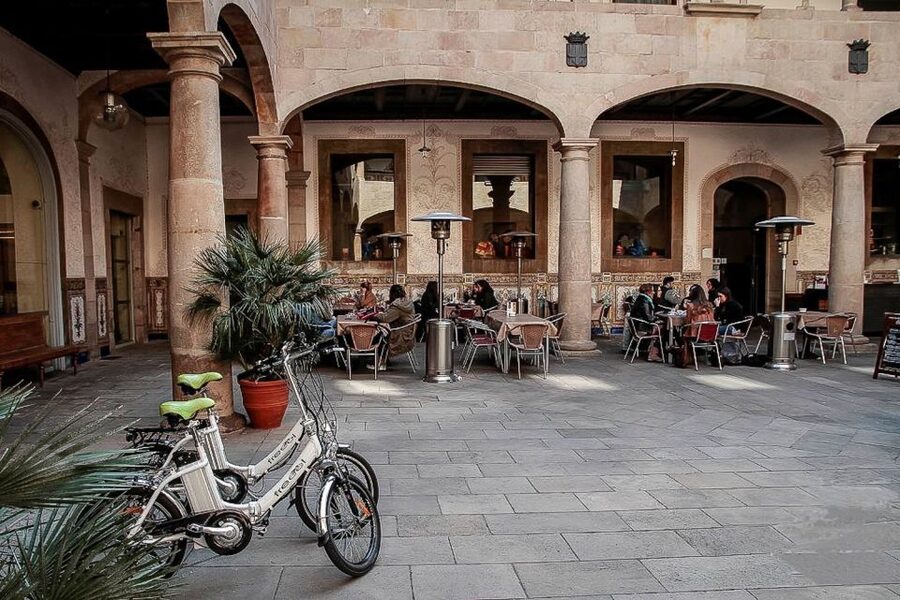 Barcelona: Private 5 Neighborhoods Tour by Electric Bike - Starting at Plaça Reial: the Gothic Quarter kicks things off