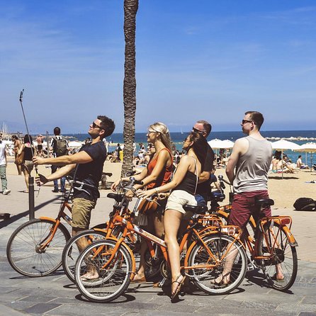 Barcelona Private Bike/eBike Tour & Sagrada Familia Tickets - Barcelona’s center: Catalan Gothic and city rhythm