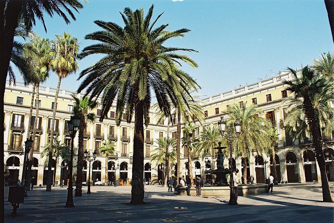 Barcelona Private Bike Tour - Barceloneta finish: the sea breeze, old fishermen vibes, and beach bars