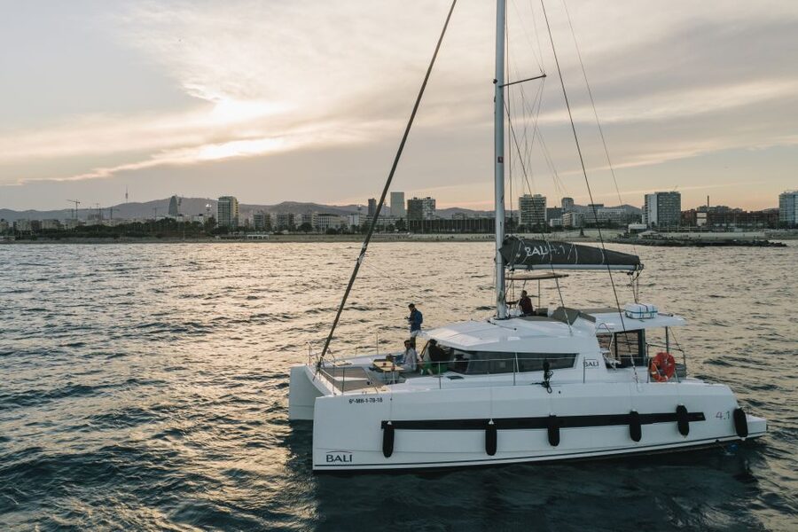 Barcelona: Private Catamaran Sailing with Drinks and Snacks - Sailing time and the best part of the route