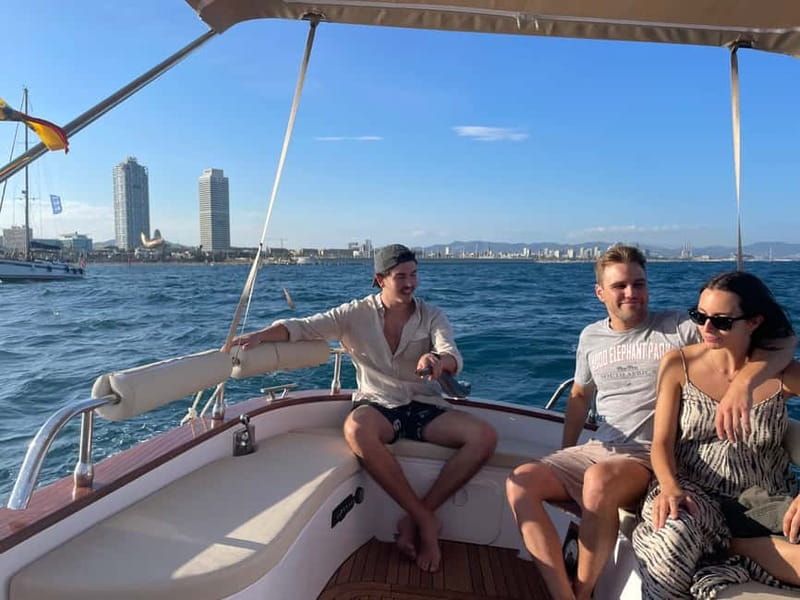 Barcelona: Private Classic Yacht Tour with Drinks - Price and Value at $294 for Up to 6 People