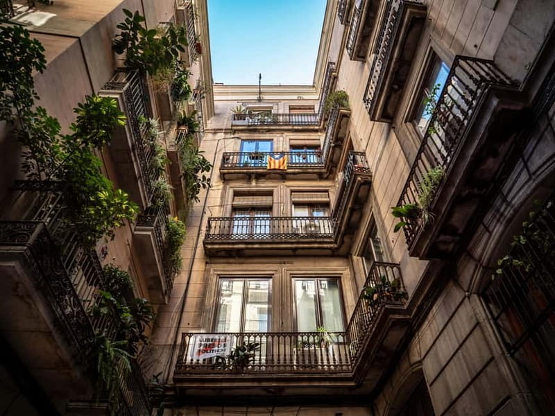 Barcelona: Private DAY TRIP Personalized City Tour - Casa Batlló and Casa Milà: two very different faces of Gaudí