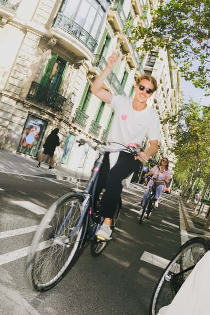 Barcelona Private E-Bike Tour (2.5h): Gaudí & City Stories - Vila Olímpica to Parc de la Ciutadella: glide through calmer streets