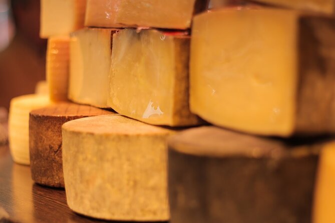 Barcelona Private Food Tour: Tapas, Paella & 8+ Food Tastings - Starting At Plaça de Ramon Berenguer el Gran: Your Eating Game Plan