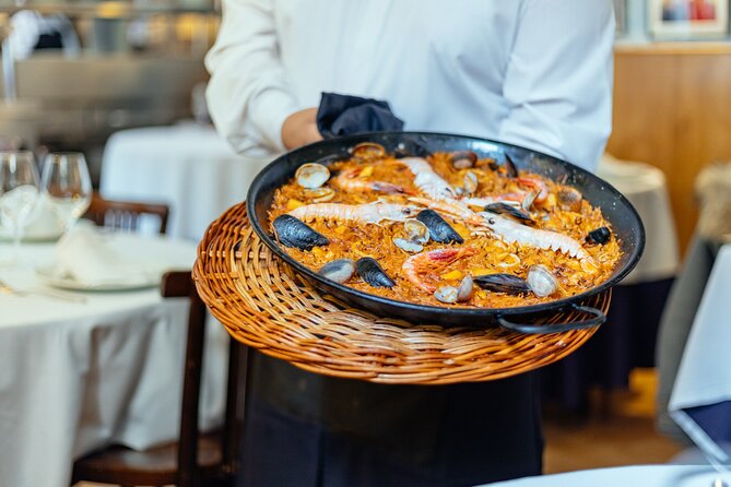 Barcelona Private Food Tour With Locals: 6 or 10 Tastings - Guide Style, Pacing, and the Real Meaning of a Private Tour