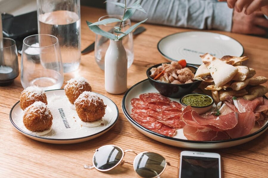 Barcelona private food tour with tailored tapas - The e-guidebook: your next meals planned for you