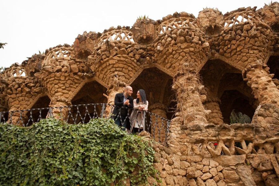 Barcelona: Private Full Park Güell Photoshoot - Price and value: $188 for tickets plus a pro shoot