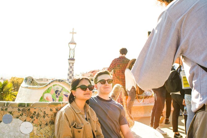 Barcelona: Private Sagrada Familia & Park Guell tour with Pickup - Park Guell first: how the guide changes your visit
