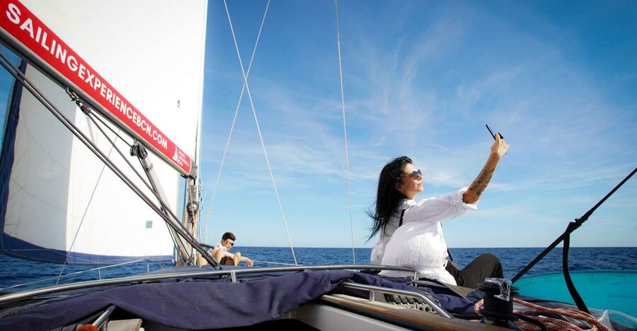 Barcelona: Private Sailing Experience from Port Olimpic - Booking smart: what to expect on the day with Bombon