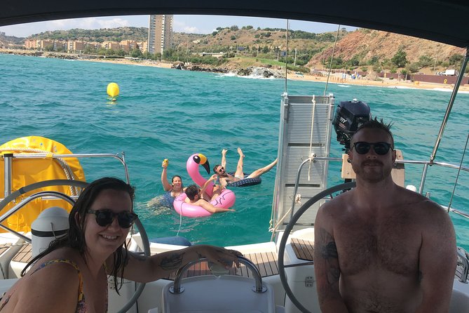 Barcelona Private Sailing Trip with unlimited drinks and snacks - Practical essentials: towels, sunscreen, and how to be comfortable
