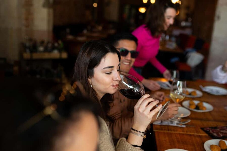 Barcelona Private Tapas Tour with Lunch or Dinner in El Born - Who should book this Barcelona tapas tour