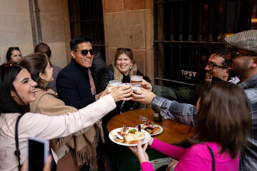 Barcelona Private Tapas Tour with Lunch or Dinner in El Born - Should you book it?