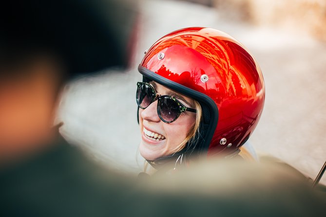 Barcelona Private Tour by Sidecar Motorcycle - Arc de Triomf Photo Stop: A Clean Start to the City Loop